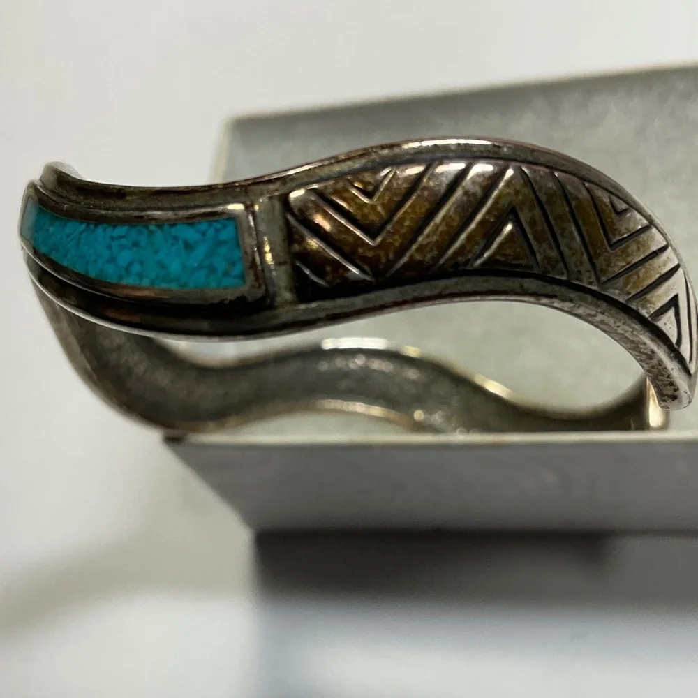 Sterling Silver Coleman & Co. Turquoise Inlay Bracelet. . 2.25” across - Picture 4 of 9